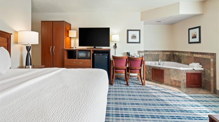 AmericInn by Wyndham Dickinson Room