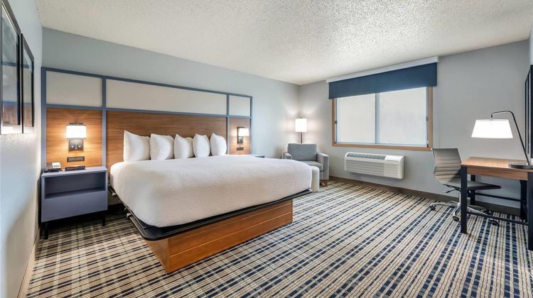 AmericInn by Wyndham Dickinson Room