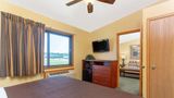 AmericInn by Wyndham West Bend Suite