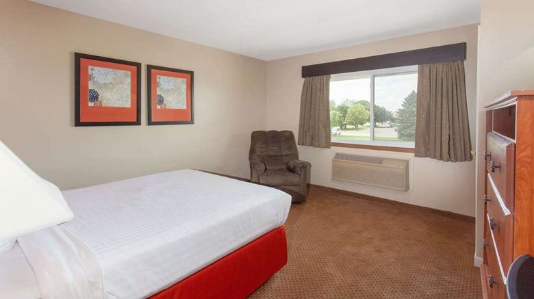<b>AmericInn by Wyndham Willmar Room</b>. Images powered by <a href="https://iceportal.shijigroup.com/" title="IcePortal" target="_blank">IcePortal</a>.
