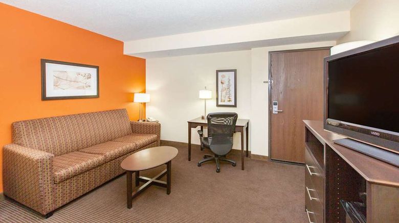 <b>AmericInn by Wyndham Ottumwa Suite</b>. Images powered by <a href="https://iceportal.shijigroup.com/" title="IcePortal" target="_blank">IcePortal</a>.