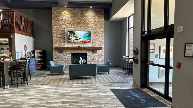 AmericInn by Wyndham Ottumwa Lobby