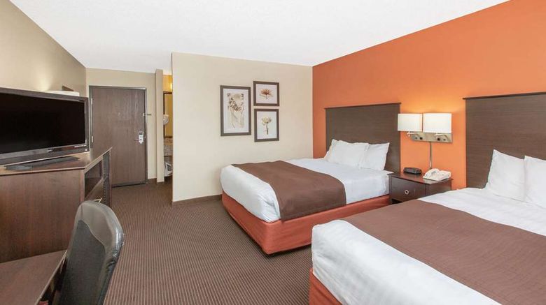 <b>AmericInn by Wyndham Ottumwa Room</b>. Images powered by <a href="https://iceportal.shijigroup.com/" title="IcePortal" target="_blank">IcePortal</a>.