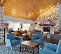 AmericInn by Wyndham Wisconsin Dells Lobby