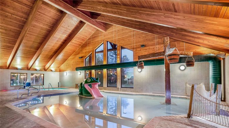 <b>AmericInn by Wyndham Wisconsin Dells Pool</b>. Images powered by <a href="https://iceportal.shijigroup.com/" title="IcePortal" target="_blank">IcePortal</a>.