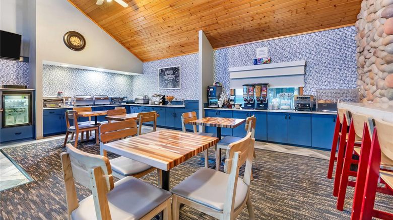 <b>AmericInn by Wyndham Wisconsin Dells Restaurant</b>. Images powered by <a href="https://iceportal.shijigroup.com/" title="IcePortal" target="_blank">IcePortal</a>.