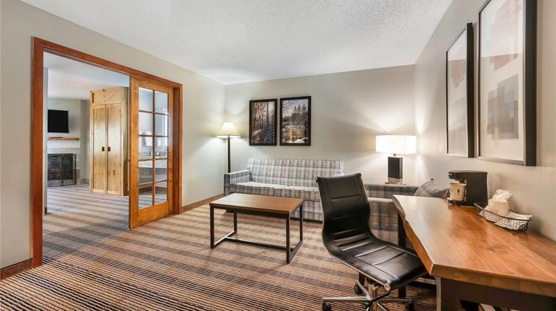 <b>AmericInn by Wyndham Wisconsin Dells Suite</b>. Images powered by <a href="https://iceportal.shijigroup.com/" title="IcePortal" target="_blank">IcePortal</a>.