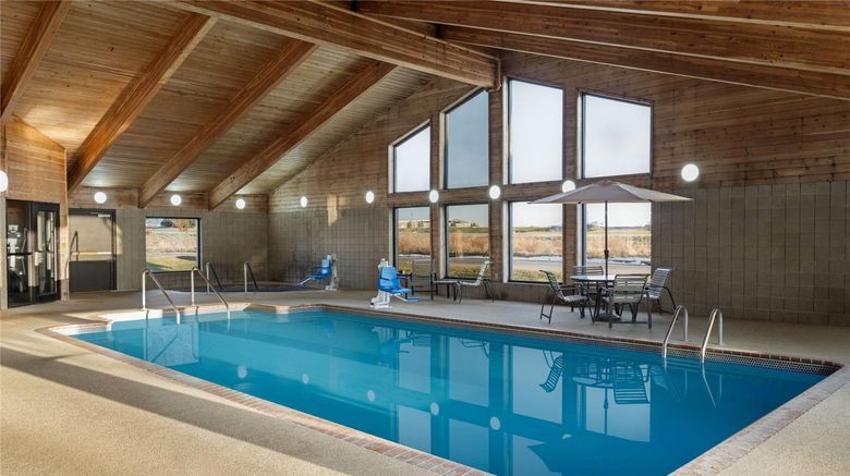 <b>AmericInn by Wyndham Muscatine Pool</b>. Images powered by <a href="https://iceportal.shijigroup.com/" title="IcePortal" target="_blank">IcePortal</a>.
