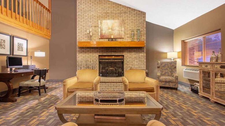<b>AmericInn by Wyndham Rhinelander Lobby</b>. Images powered by <a href="https://iceportal.shijigroup.com/" title="IcePortal" target="_blank">IcePortal</a>.