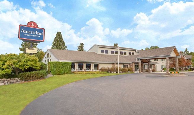 AmericInn by Wyndham Rhinelander Exterior