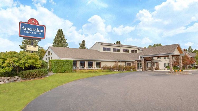 AmericInn by Wyndham Rhinelander Exterior