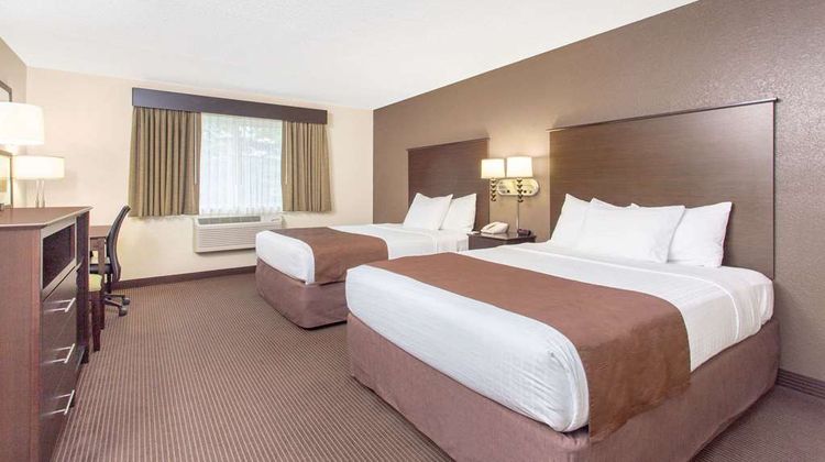 AmericInn by Wyndham Rhinelander Room