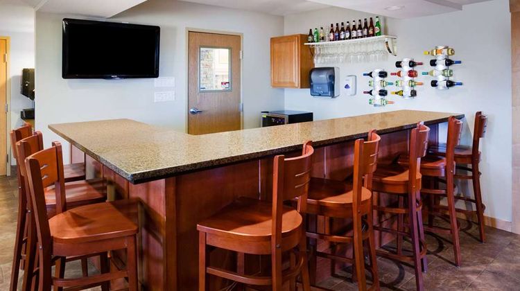 AmericInn by Wyndham Osage Restaurant