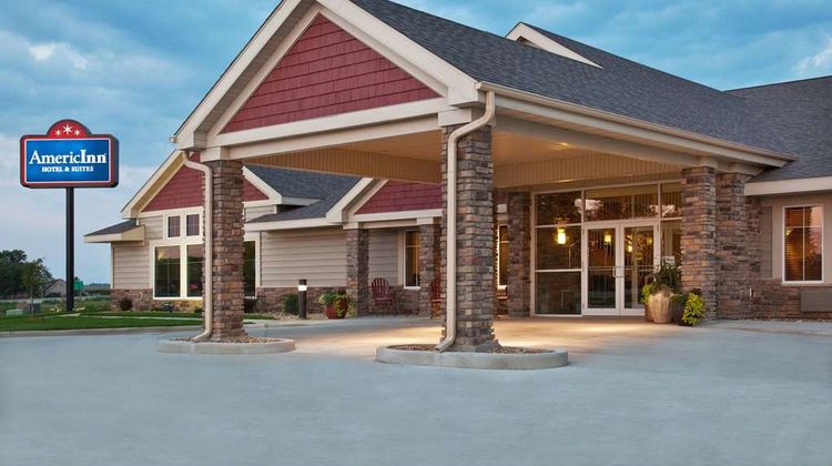 AmericInn by Wyndham Osage Exterior