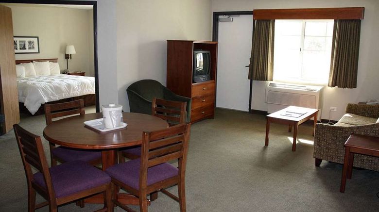 <b>AmericInn by Wyndham Charlevoix Room</b>. Images powered by <a href="https://iceportal.shijigroup.com/" title="IcePortal" target="_blank">IcePortal</a>.