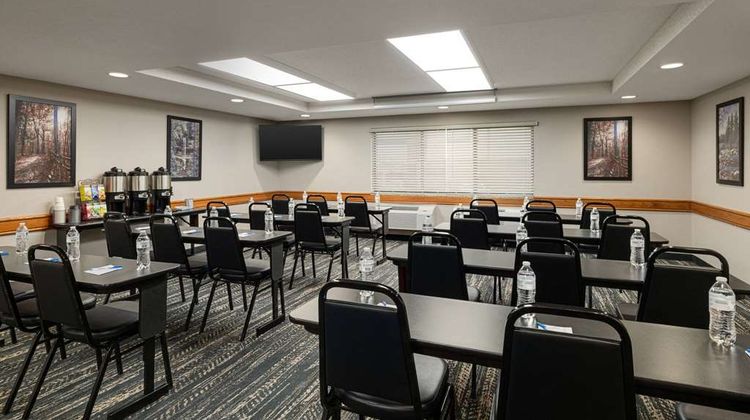 AmericInn by Wyndham Lincoln South Meeting