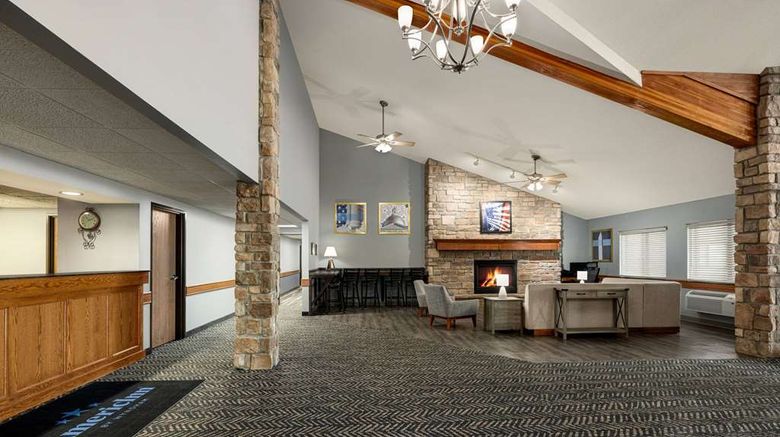 <b>AmericInn by Wyndham Lincoln South Lobby</b>. Images powered by <a href="https://iceportal.shijigroup.com/" title="IcePortal" target="_blank">IcePortal</a>.