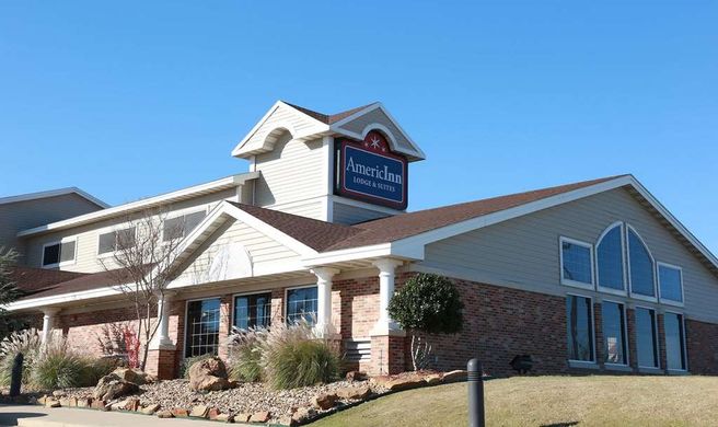 AmericInn by Wyndham McAlester Exterior