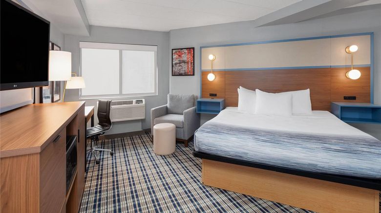 <b>AmericInn by Wyndham Appleton Suite</b>. Images powered by <a href="https://iceportal.shijigroup.com/" title="IcePortal" target="_blank">IcePortal</a>.