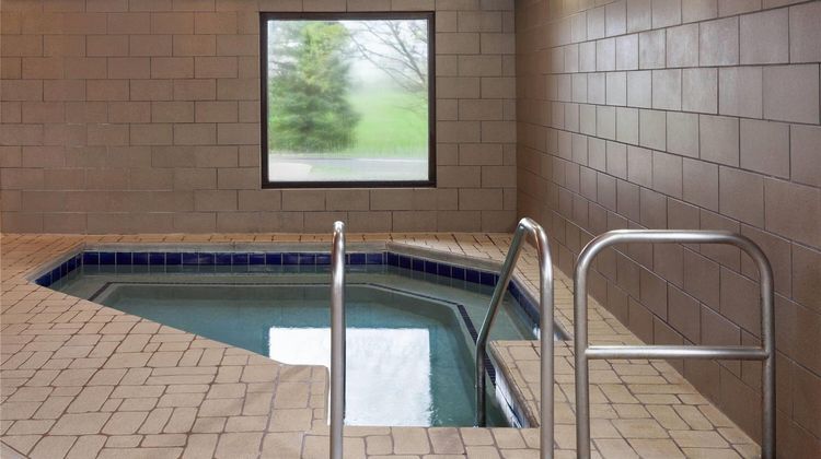 AmericInn by Wyndham Appleton Pool