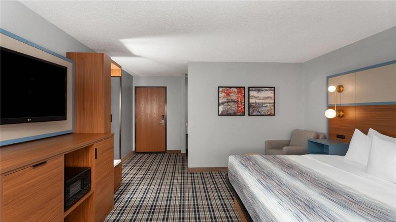 <b>AmericInn by Wyndham Appleton Room</b>. Images powered by <a href="https://iceportal.shijigroup.com/" title="IcePortal" target="_blank">IcePortal</a>.