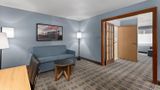 AmericInn by Wyndham Monmouth Suite