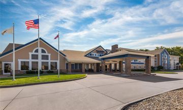 AmericInn by Wyndham Monmouth