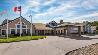 AmericInn by Wyndham Monmouth