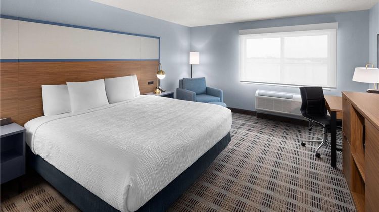 AmericInn by Wyndham Monmouth Room