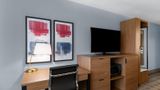 AmericInn by Wyndham Monmouth Room