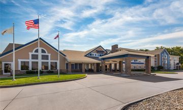 AmericInn by Wyndham Monmouth