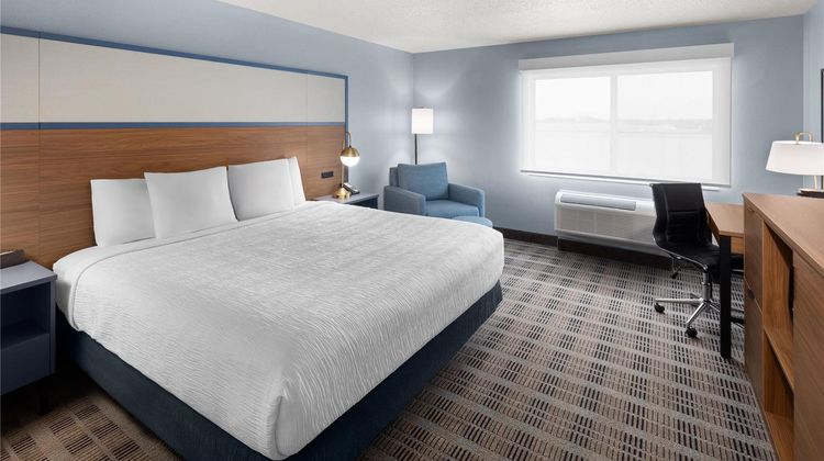 AmericInn by Wyndham Monmouth Room
