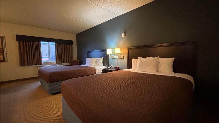 AmericInn by Wyndham Monmouth Room