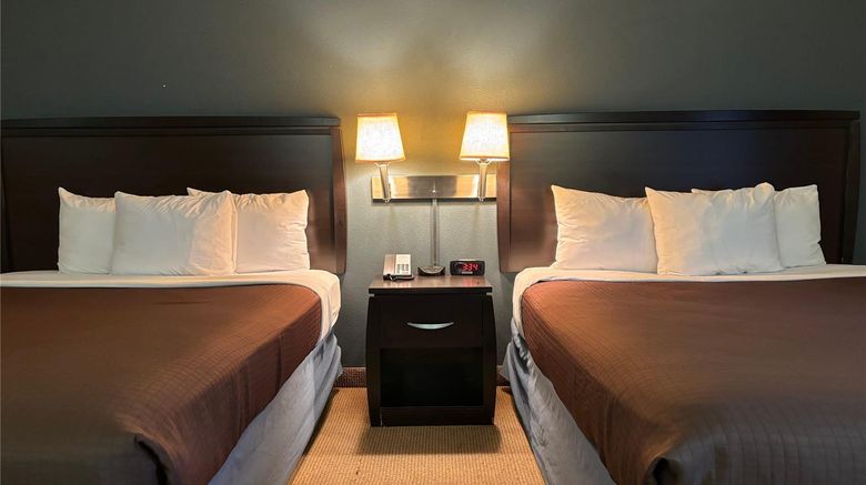<b>AmericInn by Wyndham Monmouth Room</b>. Images powered by <a href="https://iceportal.shijigroup.com/" title="IcePortal" target="_blank">IcePortal</a>.