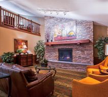 AmericInn by Wyndham Monmouth Lobby