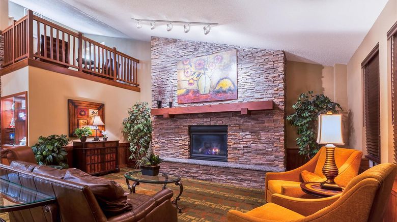 <b>AmericInn by Wyndham Monmouth Lobby</b>. Images powered by <a href="https://iceportal.shijigroup.com/" title="IcePortal" target="_blank">IcePortal</a>.