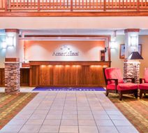 AmericInn by Wyndham Monmouth Lobby