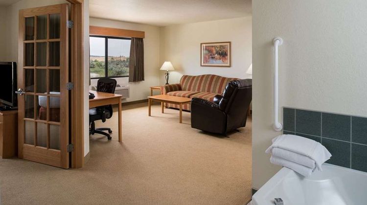 AmericInn by Wyndham Belle Fourche Suite