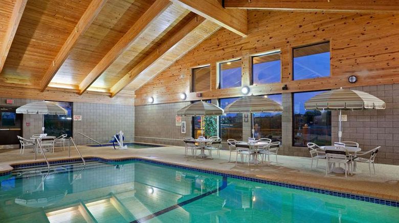 <b>AmericInn by Wyndham Chanhassen Pool</b>. Images powered by <a href="https://iceportal.shijigroup.com/" title="IcePortal" target="_blank">IcePortal</a>.