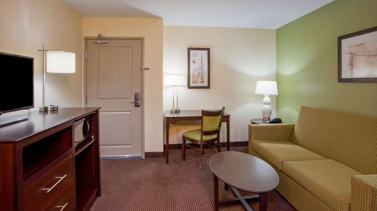 AmericInn by Wyndham Hartford, SD Suite