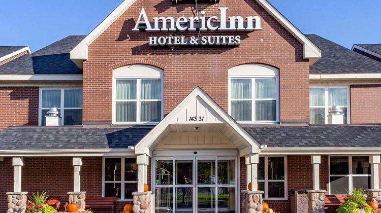 AmericInn by Wyndham Burnsville Exterior