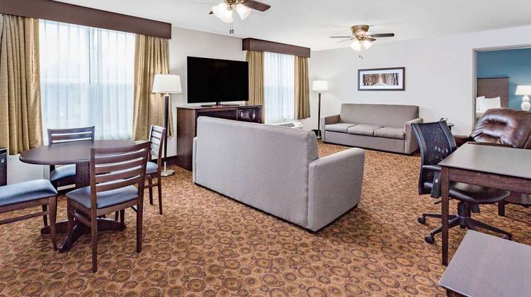 AmericInn by Wyndham Burnsville Suite