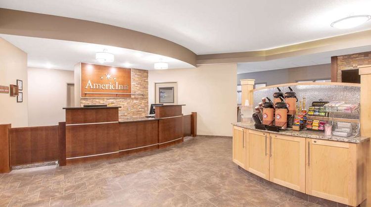AmericInn by Wyndham Humboldt Lobby