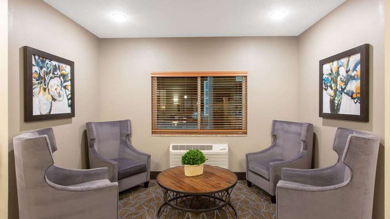 <b>AmericInn by Wyndham Humboldt Lobby</b>. Images powered by <a href="https://iceportal.shijigroup.com/" title="IcePortal" target="_blank">IcePortal</a>.