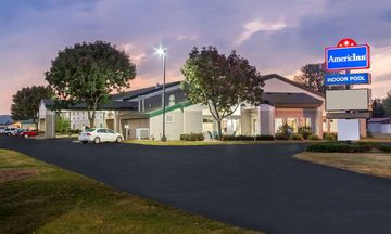 AmericInn by Wyndham Boscobel