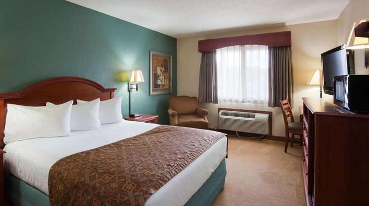 AmericInn by Wyndham St Peter Room