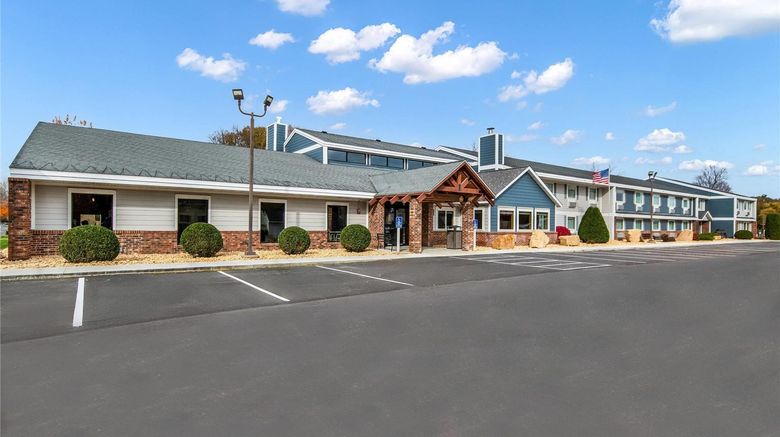 AmericInn by Wyndham St Peter Exterior. Images powered by <a href="https://iceportal.shijigroup.com" target="_blank" rel="noopener">Ice Portal</a>.