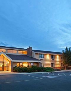 AmericInn Lodge and Suites Mitchell