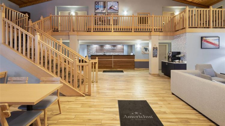 AmericInn Lodge/Suites Douglas Saugatuck Lobby