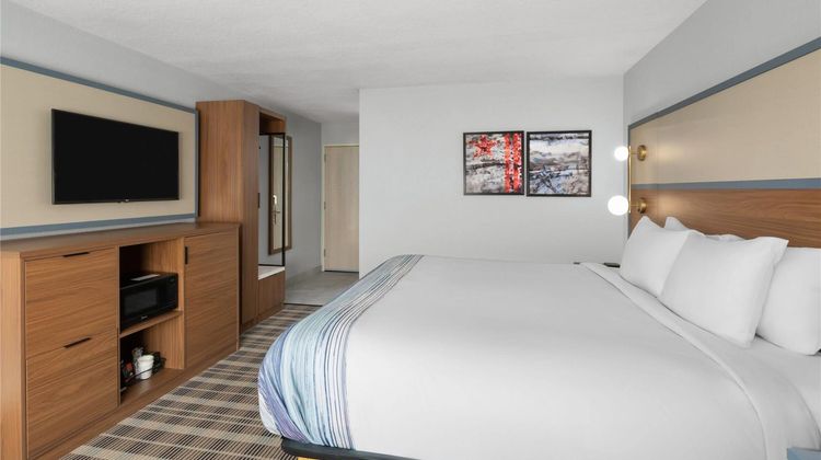 AmericInn Lodge/Suites Douglas Saugatuck Room
